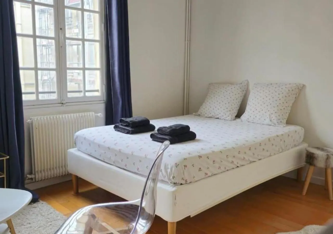 Chez Maelle - Tour Eiffel Cosy Flat Apartment Paris France