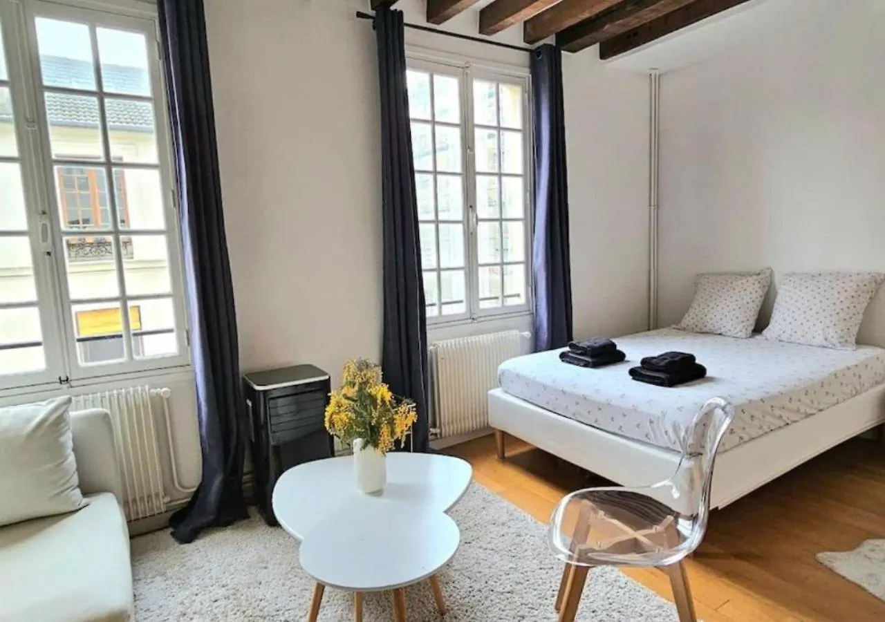 Chez Maelle - Tour Eiffel Cosy Flat Apartment Paris France